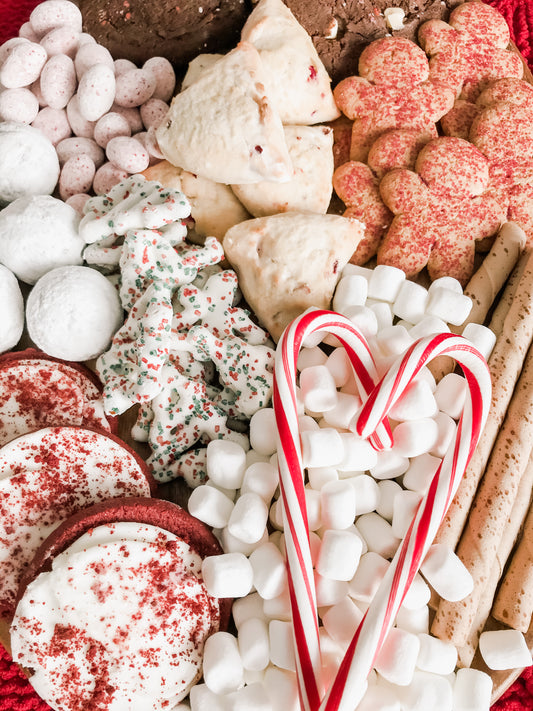 How to Make a Christmas Dessert Board
